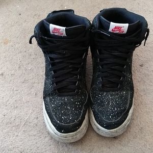 Gym shoes
